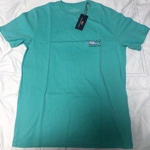 ❌ SOLD ❌Vineyard Vines Tee